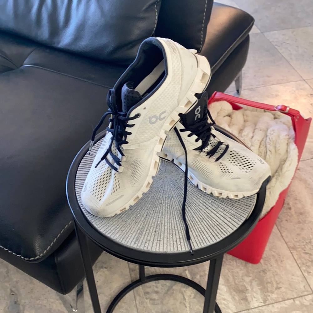 OC sneakers